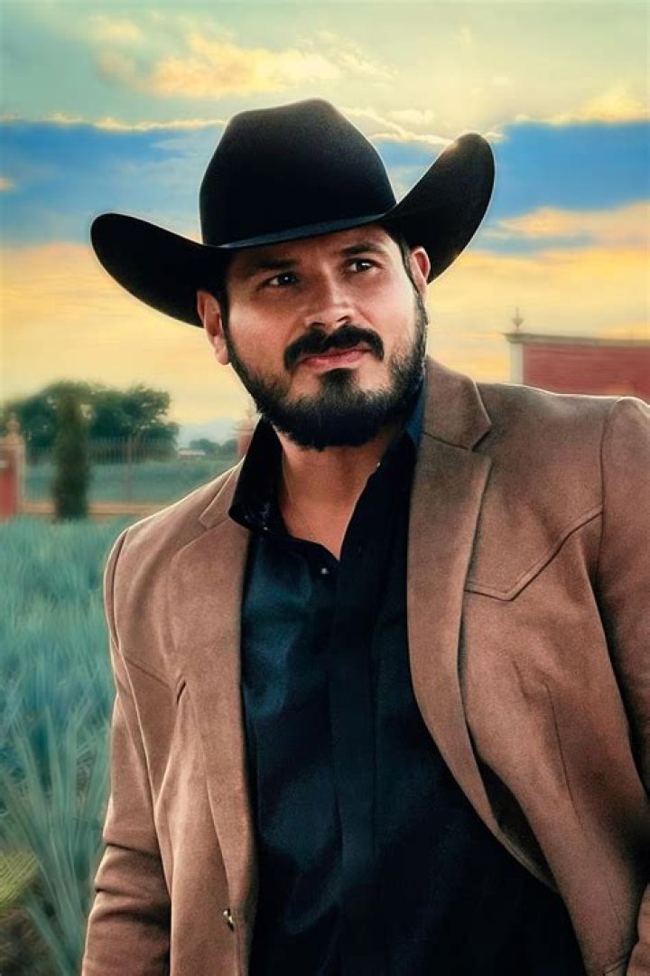 J.R. Villarreal Wiki, Girlfriend, Height, Age & Net Worth