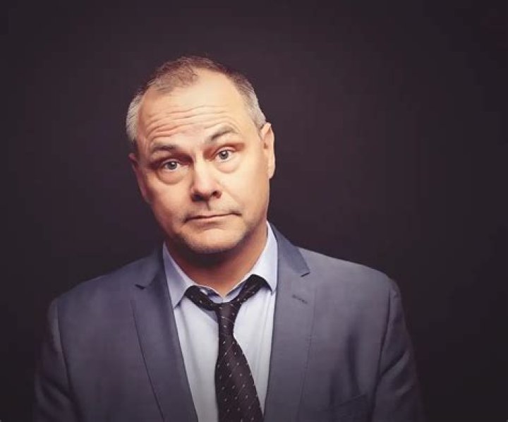 Jack Dee Biography - Childhood, Life Achievements & Timeline