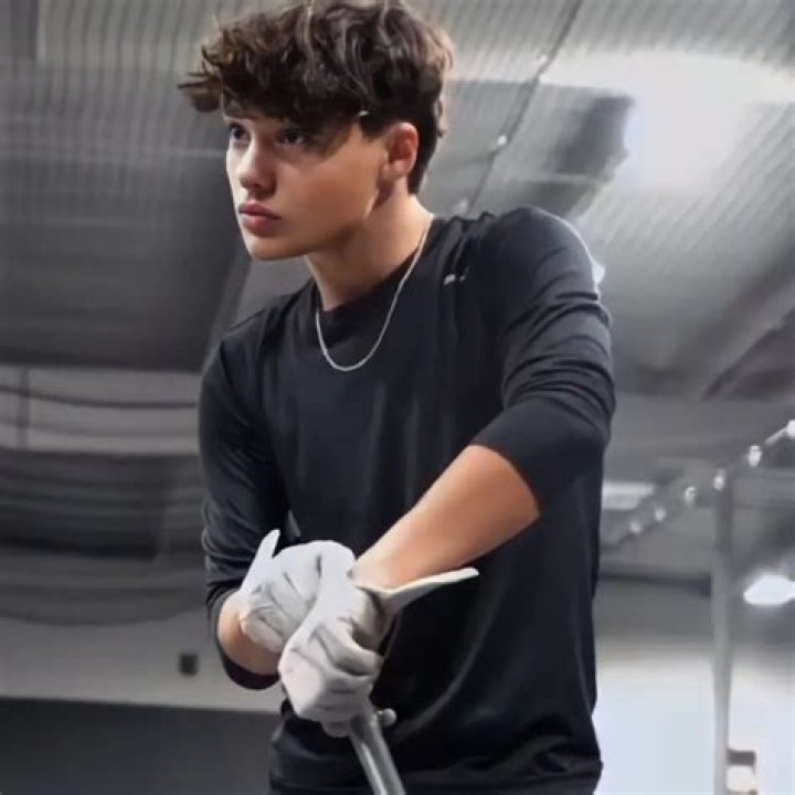 Jaden Walton Wiki, Age, Birthday, Height, Brother & More