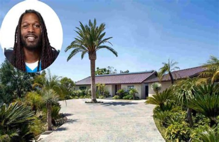 Jadeveon Clowney house: Where does Jadeveon Clowney live?