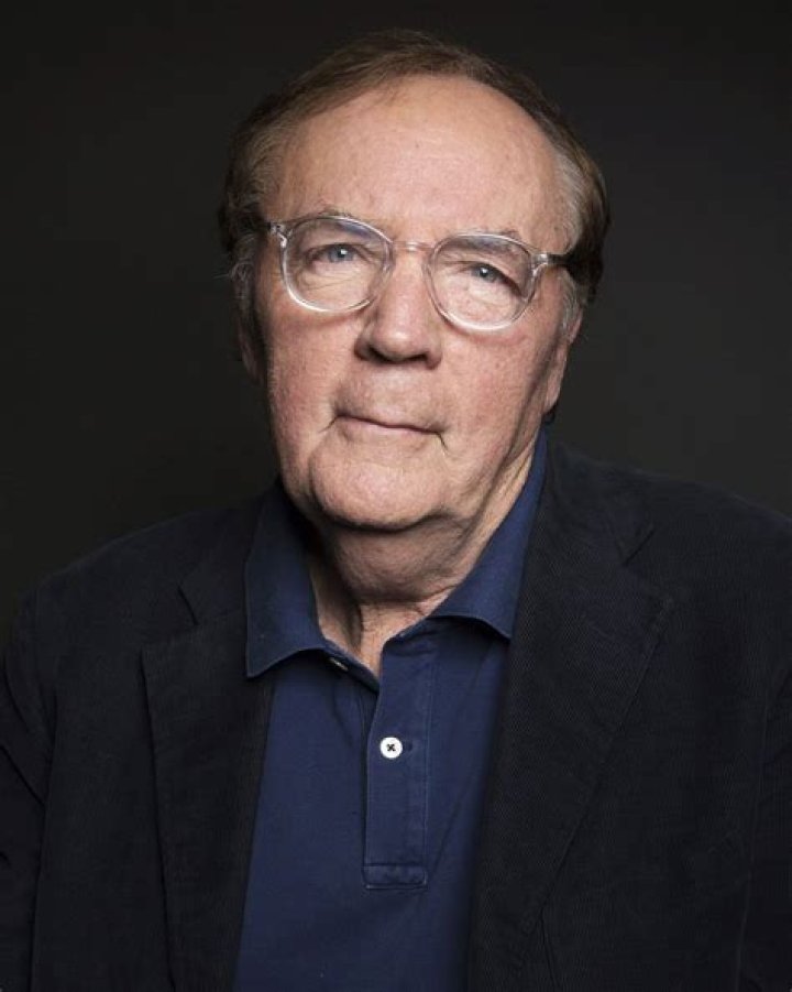 James Patterson Biography - Facts, Childhood, Family Life & Achievements