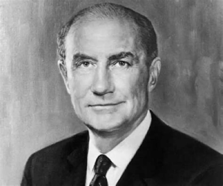 Strom Thurmond Biography - Facts, Childhood, Family Life & Achievements