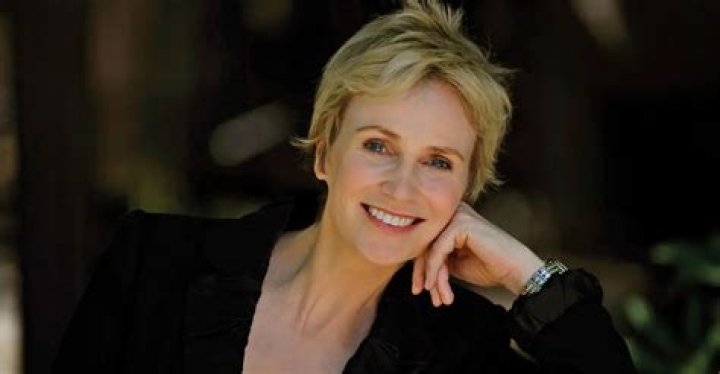 Jane Lynch Net Worth