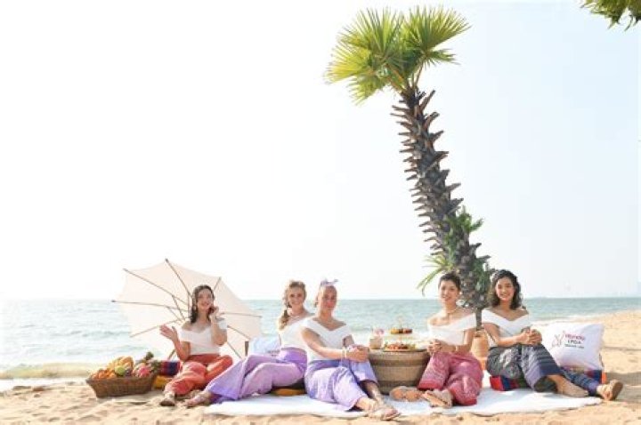 Jaravee Boonchant family, husband, children, parents, siblings