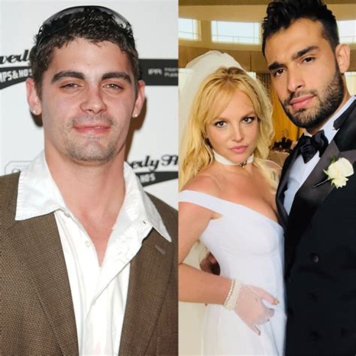 
Jason Alexander and Britney Spears Net Worth In 2022 Comparison, Why Did He Crash Her Wedding? 