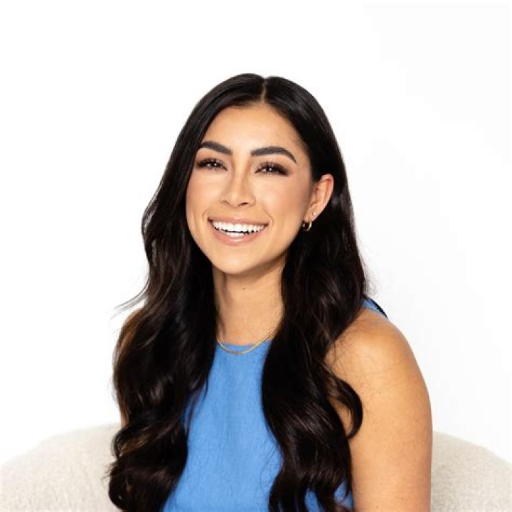 Jeanine Amapola Biography - Facts, Childhood, Family Life & Achievements