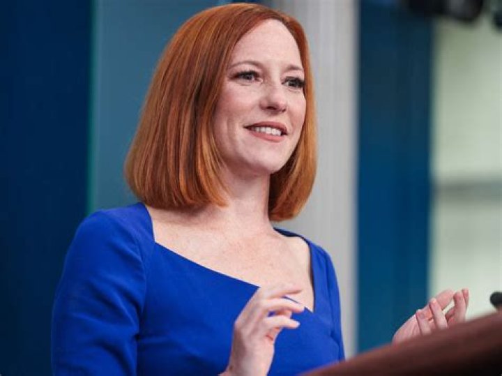 Jen Psaki Biography – Facts, Childhood & Life of the Political Analyst & Anchor