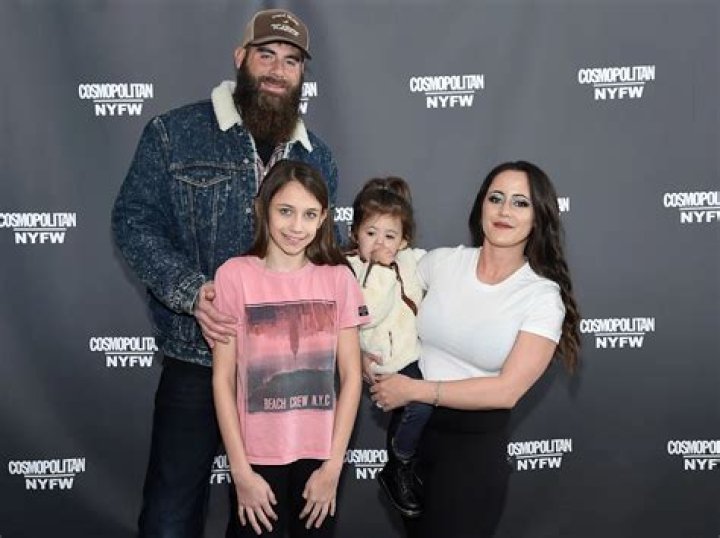 Jenelle Evans Slams Fans For Mocking David Eason’s ‘Black Eye’ And Saying He Must’ve ‘Caught Hands’