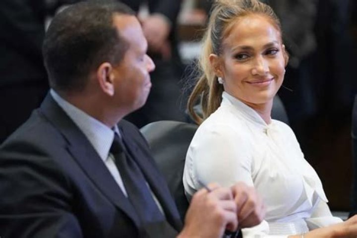 Jennifer Lopez Posts Adorable Tribute To Her Man Alex Rodriguez On Their Second Anniversary!