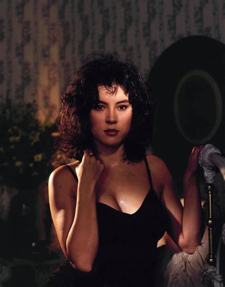 Jennifer Tilly Net Worth, Biography, Age, Husband, Sister & More