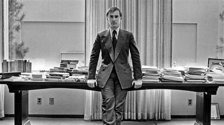 Jerry Brown Biography - Facts, Childhood, Family Life & Achievements