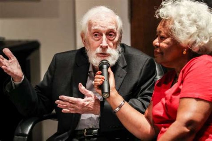 
Jim Stewart dies at 92, Everything on his Wife, Family and Contribution 