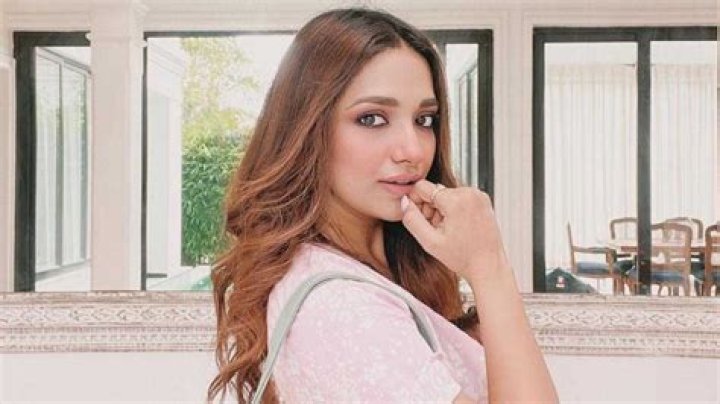 Jiya Shankar Height, Weight, Net Worth, Age, Birthday, Wikipedia, Who, Nationality, Biography