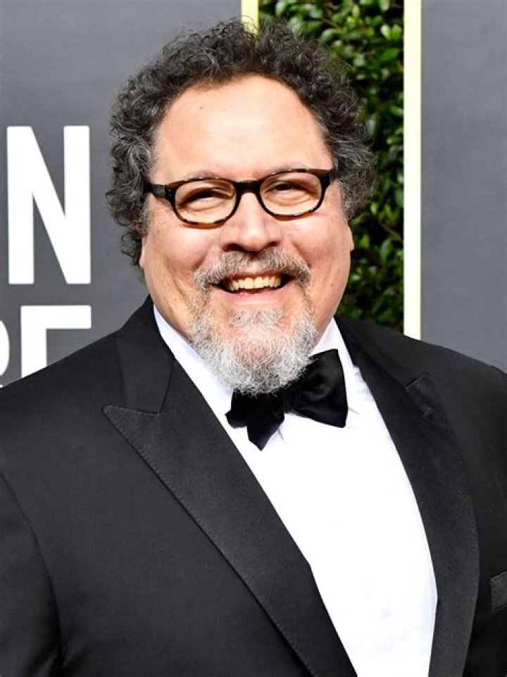 Jon Favreau Biography - Facts, Childhood, Family Life & Achievements