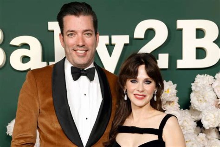 
Jonathan Scott And Zooey Deschanel Celebrate The ‘Most Wonderful Three Years’ Together 