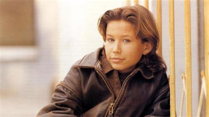 Jonathan Taylor Thomas Biography - Facts, Childhood, Family Life & Achievements