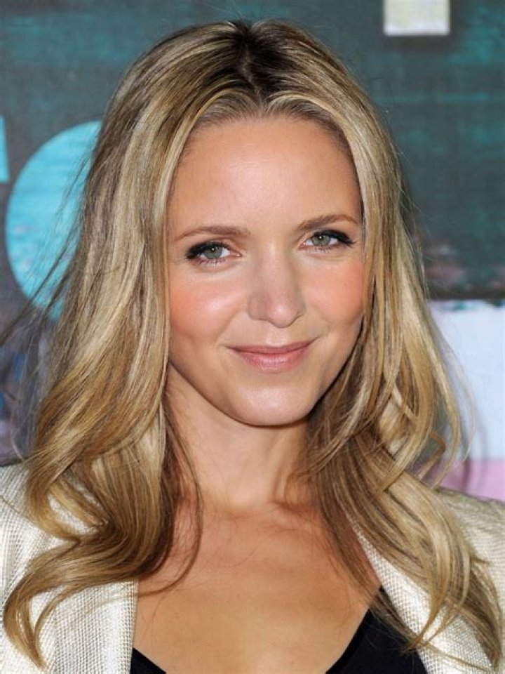 Jordana Spiro Biography - Facts, Childhood, Family Life & Achievements of Actress