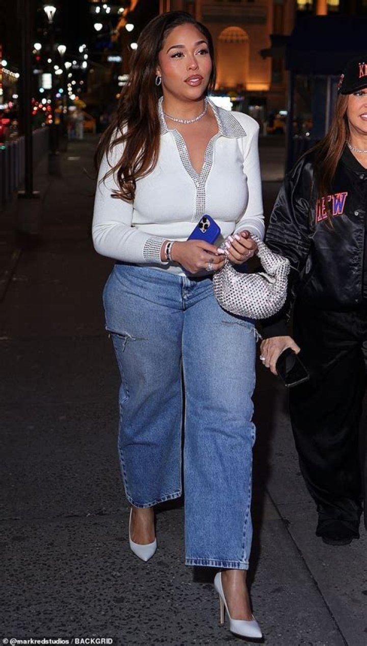 Jordyn Woods Shows Off Her Natural Body By The Pool And Fans Are Drooling!