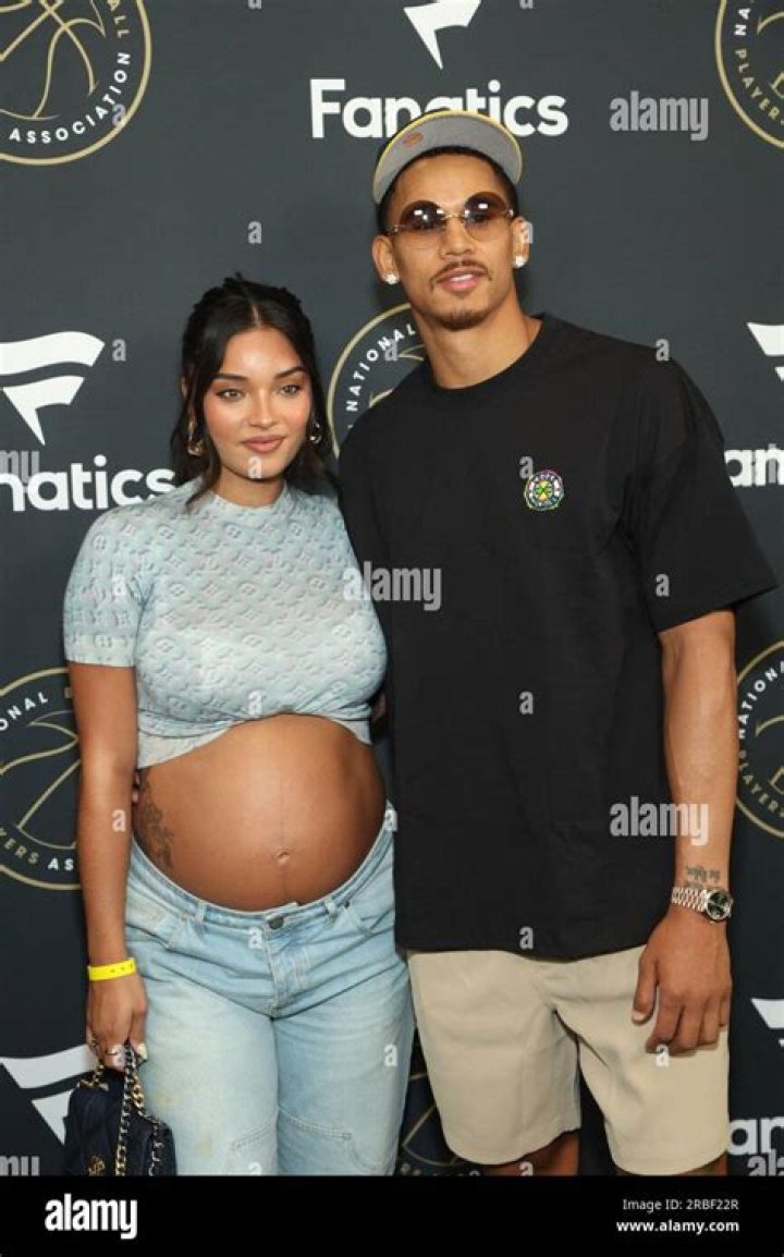 Is Warriors star married to girlfriend Arrianna Linaa?