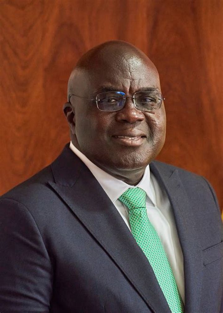 Groucho Marx Biography - Facts, Childhood, Family Life & Achievements