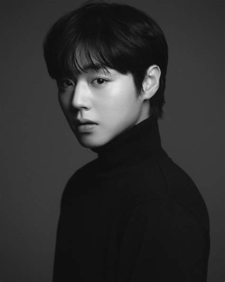 Jung Hoon Park – Commack, NY