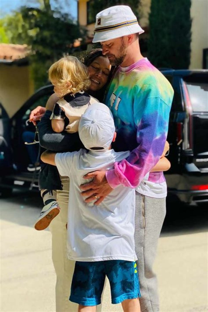 Justin Timberlake and Jessica Biel Baby Boy Name and Pictures