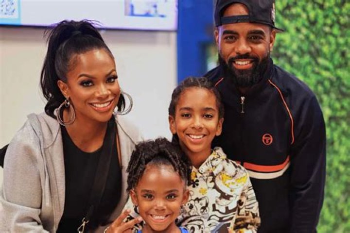 Kandi Burruss Is Grateful To A Fan Page For Making A Tribute Video For Her Brother – People Say That Ace Wells Tucker Looks Like Him