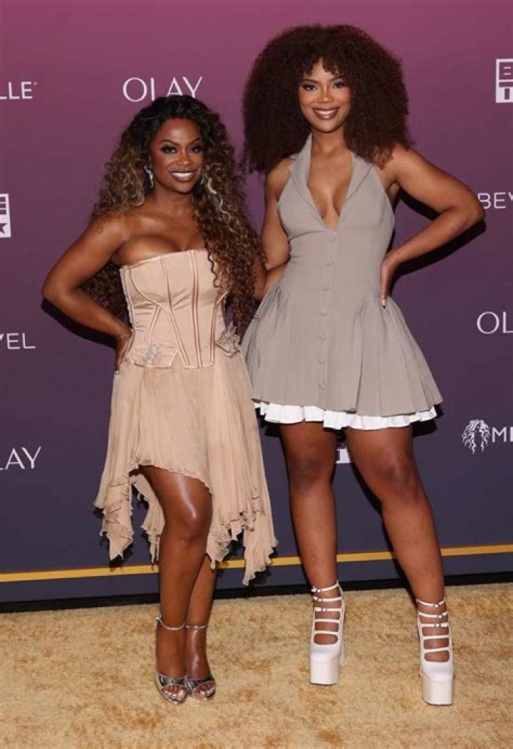 Kandi Burruss Supports Kenya Moore Following Her Breakup With Marc Daly – See Kenya’s Gorgeous Photo With Brooklyn Daly