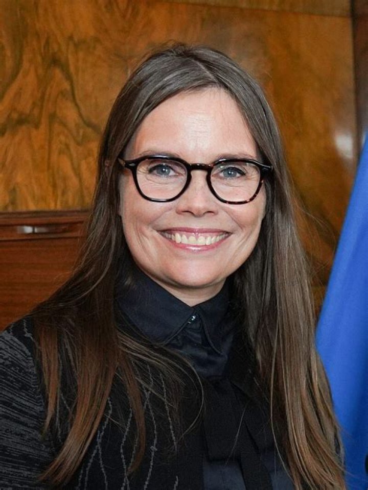 
Katrín Jakobsdóttir Height, Weight, Net Worth, Age, Birthday, Wikipedia, Who, Instagram, Biography 