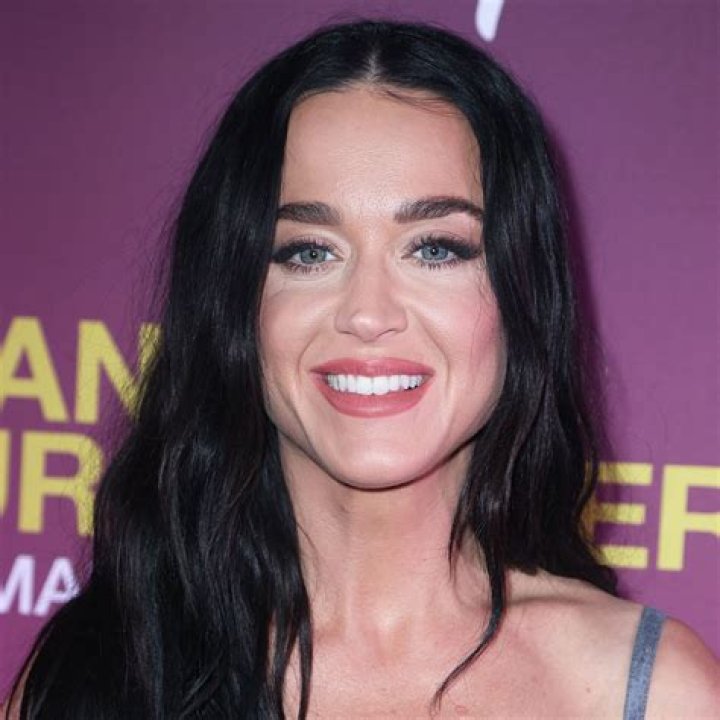 Katy Perry Height, Weight, Net Worth, Age, Birthday, Wikipedia, Who, Nationality, Biography