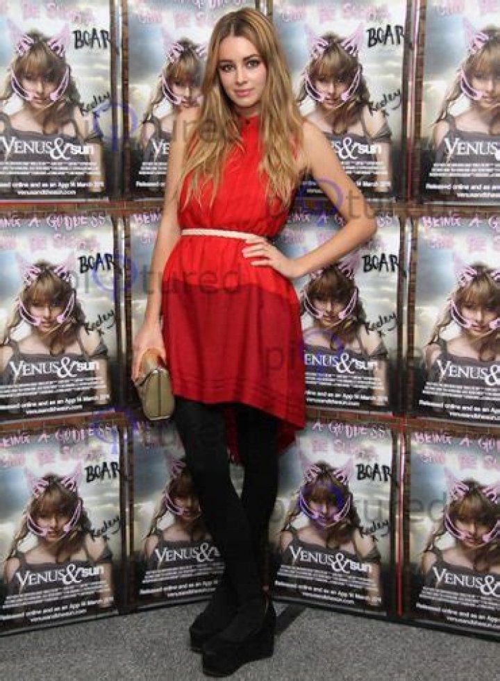 Keeley Hazell Body Measurements Height Weight Bra Size Facts Family