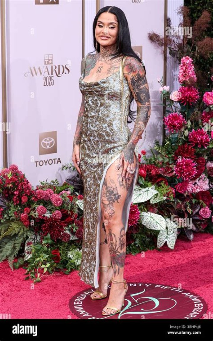 Kehlani Biography - Facts, Childhood, Family Life & Achievements