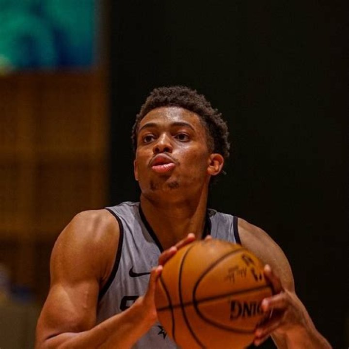 
Keldon Johnson Height, Weight, Net Worth, Age, Birthday, Wikipedia, Who, Nationality, Biography 