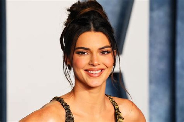 Kendall Jenner Talks Her Biggest Turn-Ons And Turn-Offs