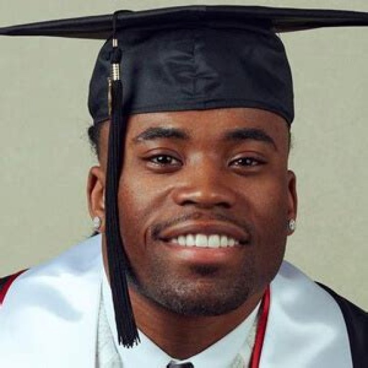 Kenny Moore II age, height, ethnicity, family, college, 40 time, draft, trade, net worth, Instagram