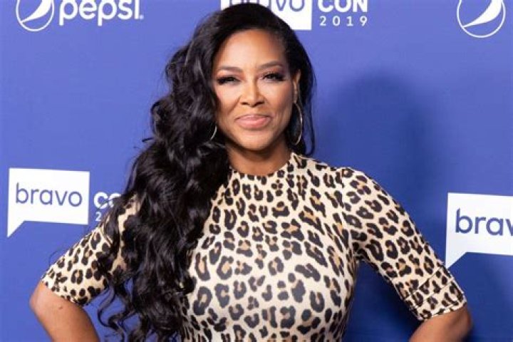 Kenya Moore Impresses Fans With Her Juicy Curves – See Her Appealing Video