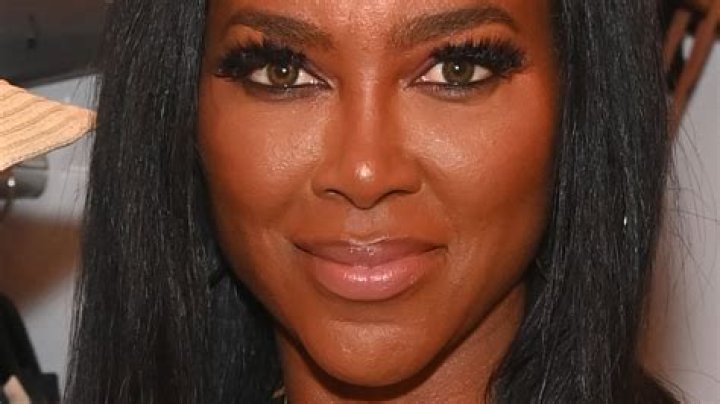 Kenya Moore Looks Gorgeous In This Yellow Dress