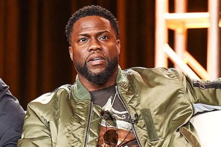 Kevin Hart Delivers Touching Speech About Kobe Bryant At Pre-Super Bowl Party