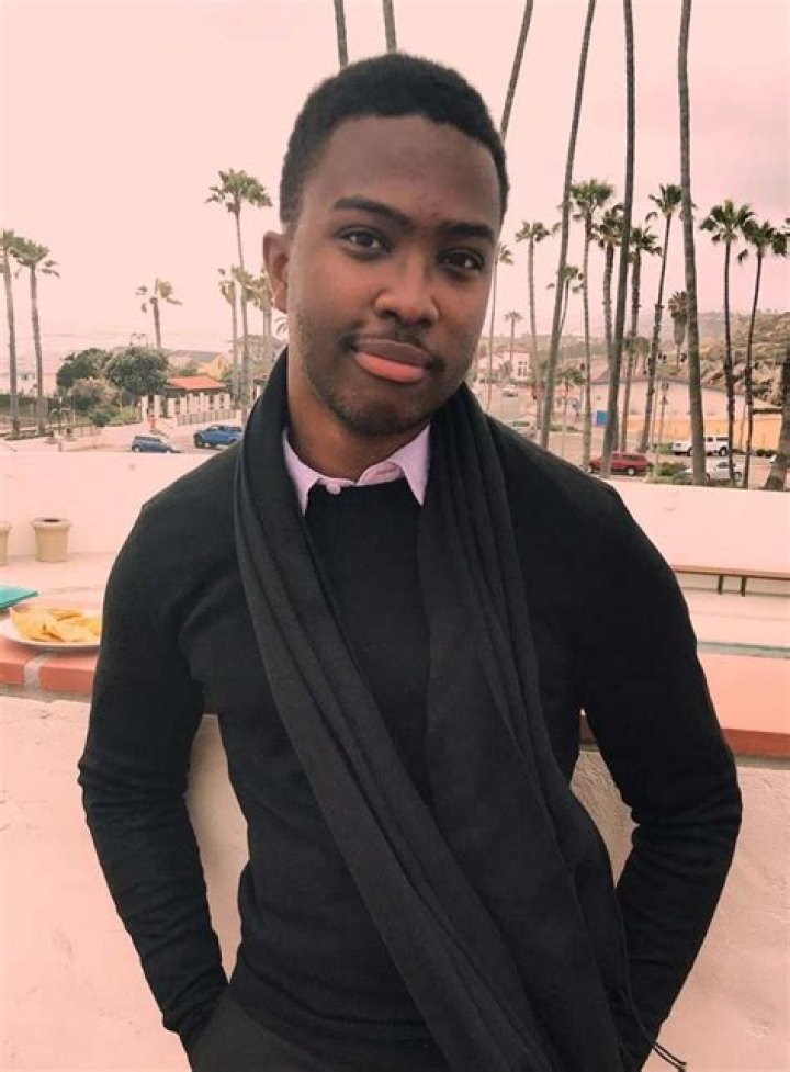 Khamani Griffin Biography - Facts, Childhood, Family Life & Achievements