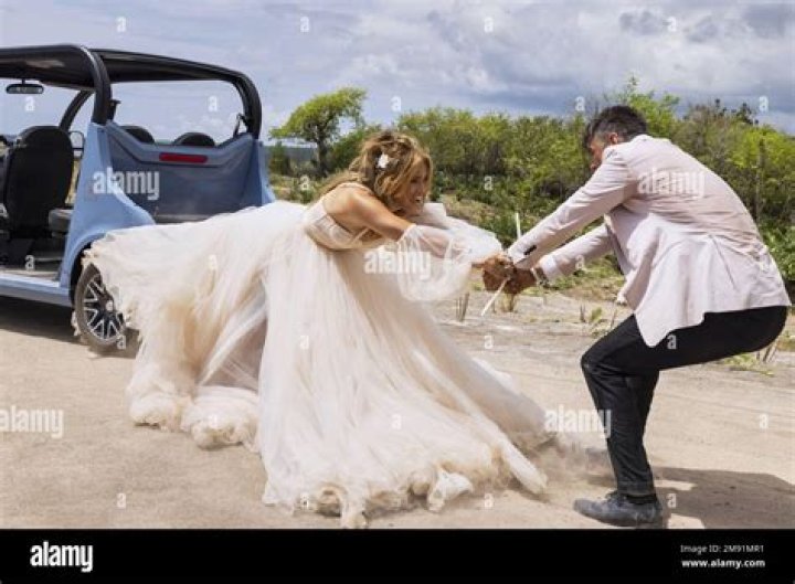 Khloe Kardashian Is Eyeing A Shotgun Wedding With Tristan Thompson And Her Sisters Are Scratching Their Heads