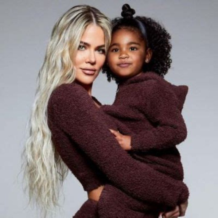 
Khloe Kardashian Opened Up About Her Parenthood Experience 