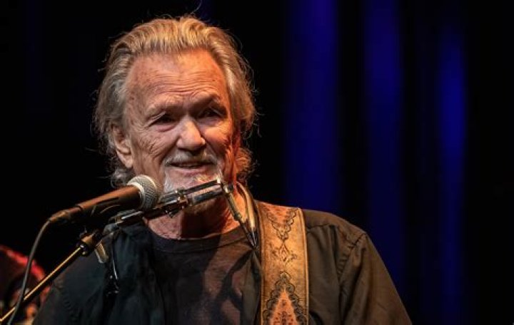 Kris Kristofferson Biography - Facts, Childhood, Family Life & Achievements