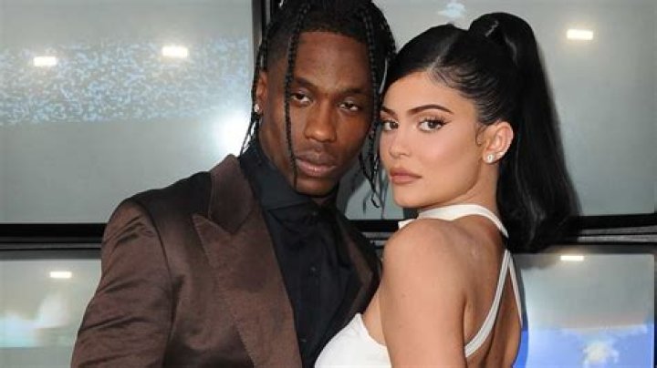 KUWK: Kylie Jenner And Travis Scott Reportedly ‘Hooking Up’ But Not Back Together Officially – Here’s Why!