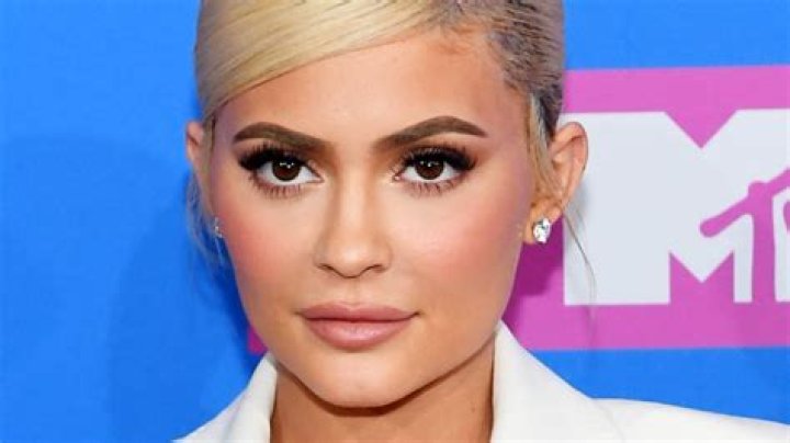 Kylie Jenner Hits Fans With A New Hairdo – She Rocks Short Red Hair – Fans Start A Debate On Race And Age-Related Issues