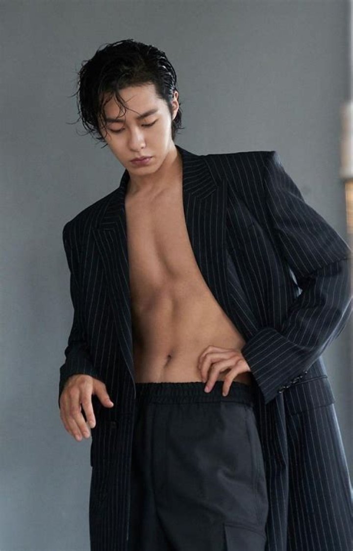 Lee Jae Wook Wiki, Age, Girlfriend, Height, Net Worth & More