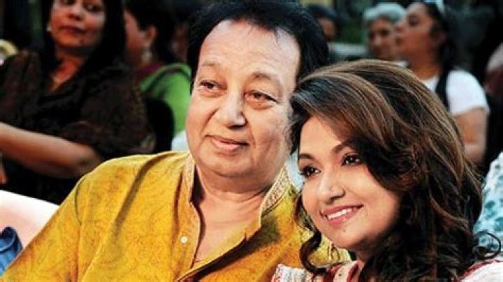
Legendary Singer Bhupinder Singh Passed Away At 82, Wife Mitali Mukherjee And Children Details 