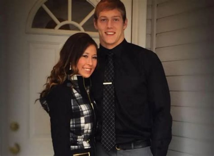 Leighton Vander Esch age, height, ethnicity, family, college, 40 time, draft, trade, net worth, Instagram