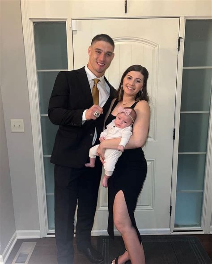 Leo Chenal wife: Is Leo Chenal married