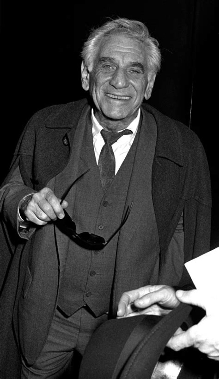 Leonard Bernstein Biography - Facts, Childhood, Family Life & Achievements