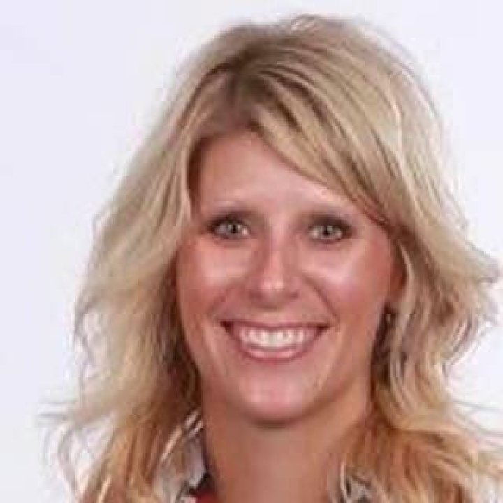 Lisa (Moeller) Maher – Waterloo, IA
